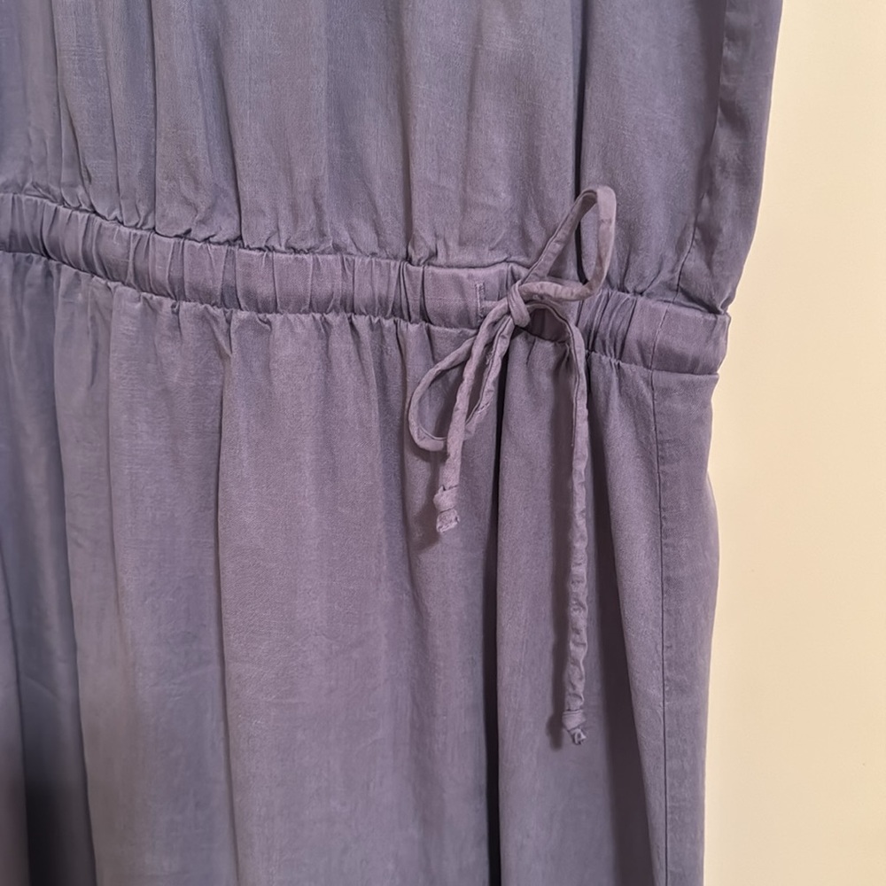 Sleeveless dress - Picture 2 of 3